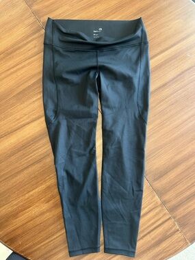 NWOT Gap Maternity Under Belly 7/8 Power Leggings True Black Size Medium